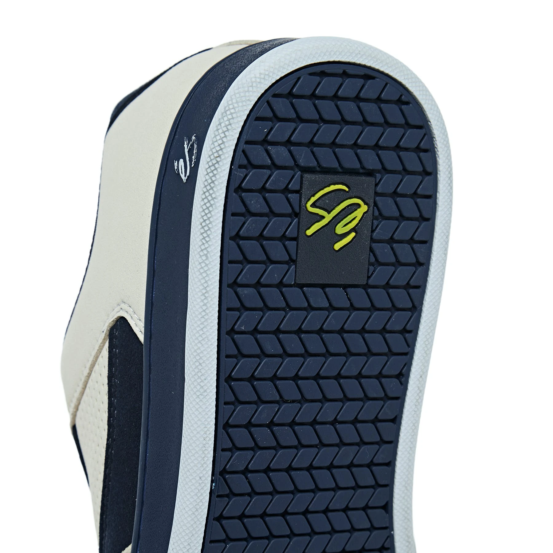 ES Accel Slim Shoes 7 ES Accel Slim Shoes - Image 7